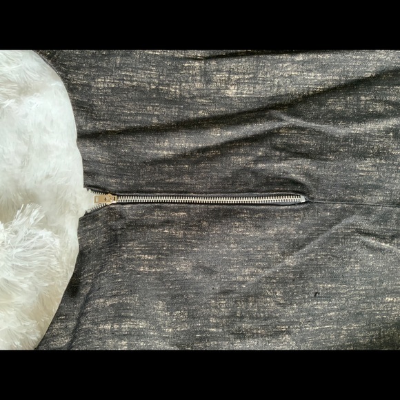 Multi-Pocket Artist’s Top - Picture 3 of 10